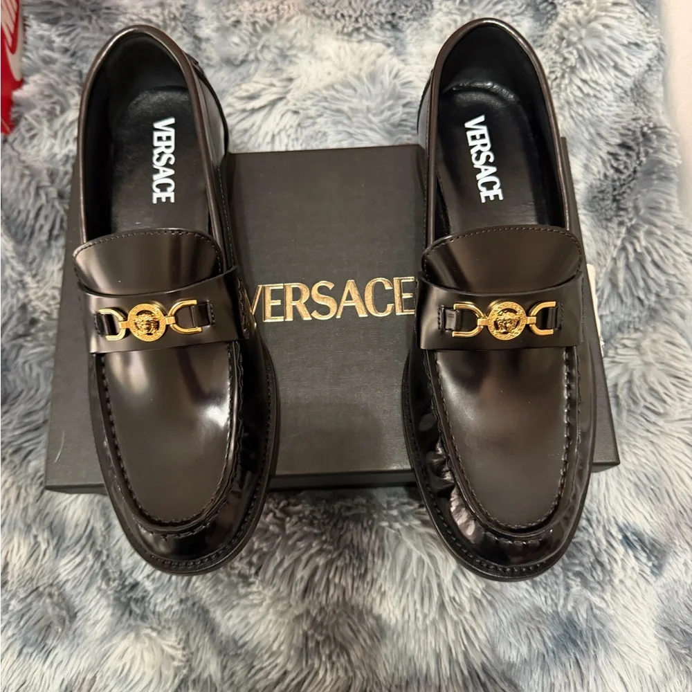 BRAND NEW WOMENS VERSACE LOAFER